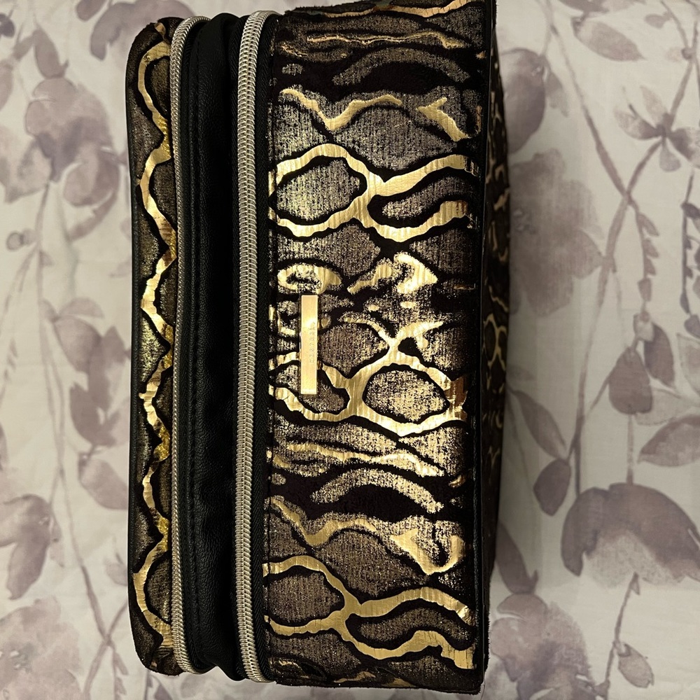 Kestrel Make Up Bag - Picture 4 of 11